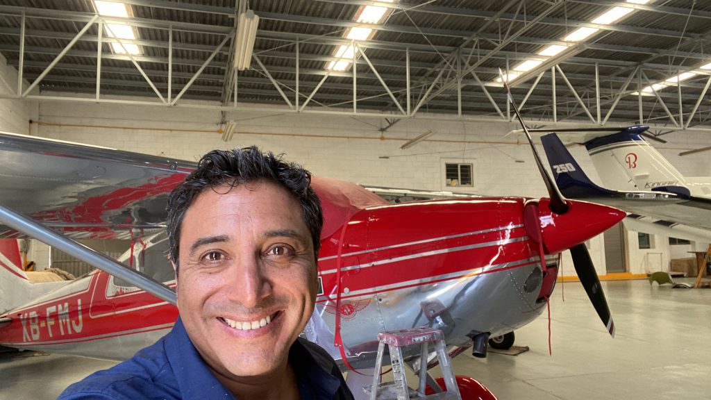 Bernardo Ecuario Moreno León ha demostrado su firme compromiso con la industria aeronáutica